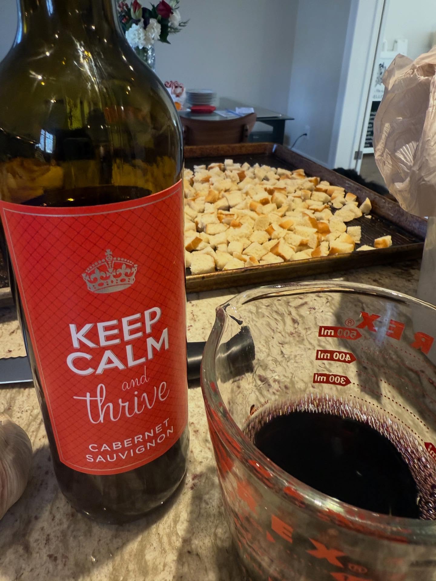 Keep calm and carry on allergy moms!  Wishing all my fellow allergy moms (dads, siblings, grandparents, and caregivers) an extra Merry Christmas!  Pulling off the holidays with an allergic family member adds an extra layer… and it’s a labour of love.  Sending you all the best for Christmas and 2026!
#allergymom #theallergymom #foodallergies #allergysafe #allergysafechristmas